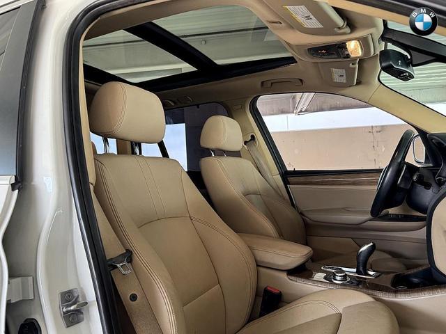 Photo of 2011 White BMW X3
