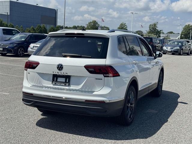 Photo of 2023 Opal White Pearl Effect Volkswagen Tiguan
