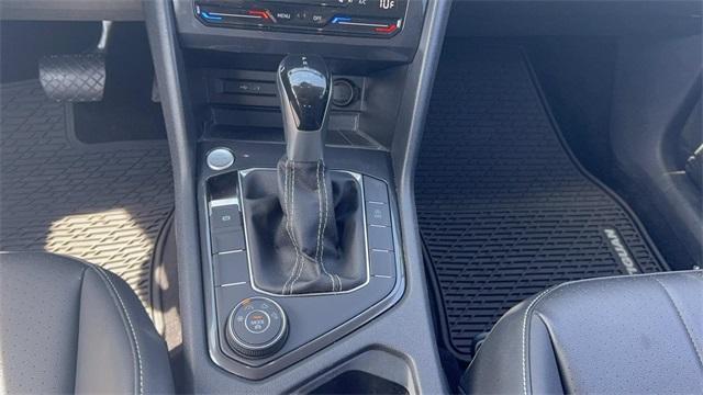 Photo of 2023 Opal White Pearl Effect Volkswagen Tiguan