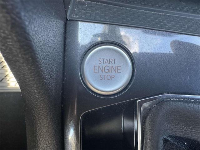 Photo of 2023 Opal White Pearl Effect Volkswagen Tiguan