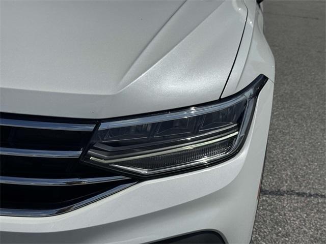 Photo of 2023 Opal White Pearl Effect Volkswagen Tiguan