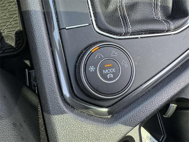 Photo of 2022 Deep Black Pearl Effect Volkswagen Tiguan