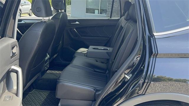 Photo of 2022 Deep Black Pearl Effect Volkswagen Tiguan