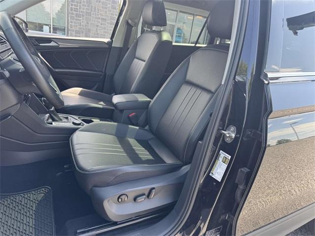 Photo of 2022 Deep Black Pearl Effect Volkswagen Tiguan