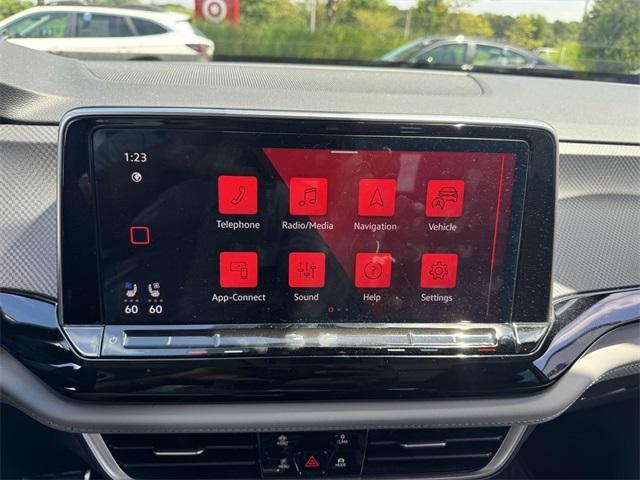 Photo of 2024 Avocado Green Volkswagen Atlas
