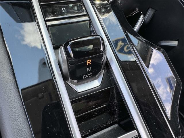 Photo of 2024 Avocado Green Volkswagen Atlas