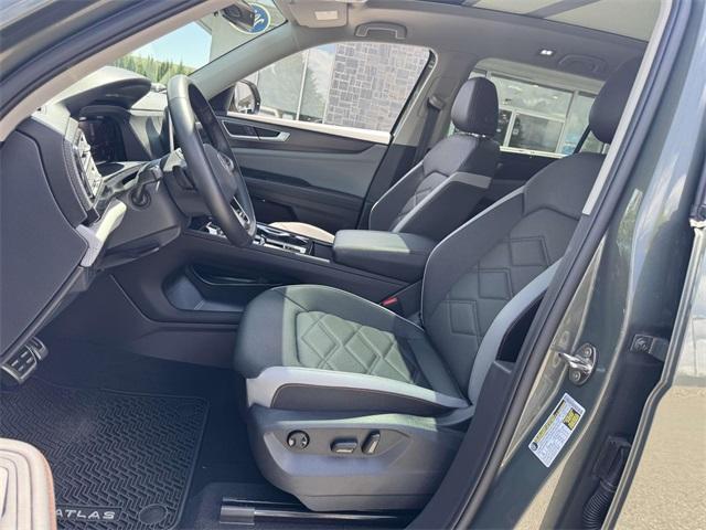 Photo of 2024 Avocado Green Volkswagen Atlas