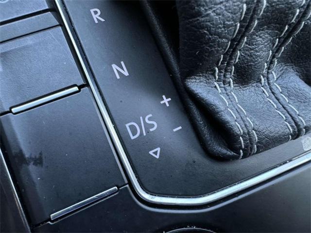 Photo of 2021 Deep Black Pearl Effect Volkswagen Tiguan