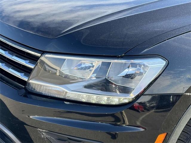 Photo of 2021 Deep Black Pearl Effect Volkswagen Tiguan