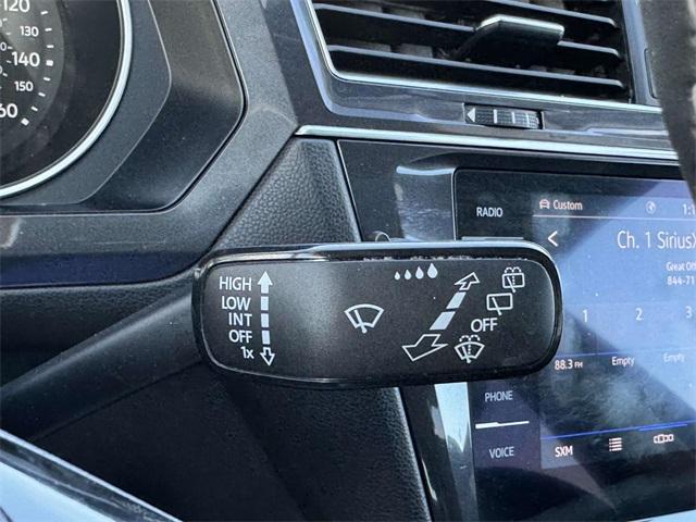 Photo of 2021 Deep Black Pearl Effect Volkswagen Tiguan
