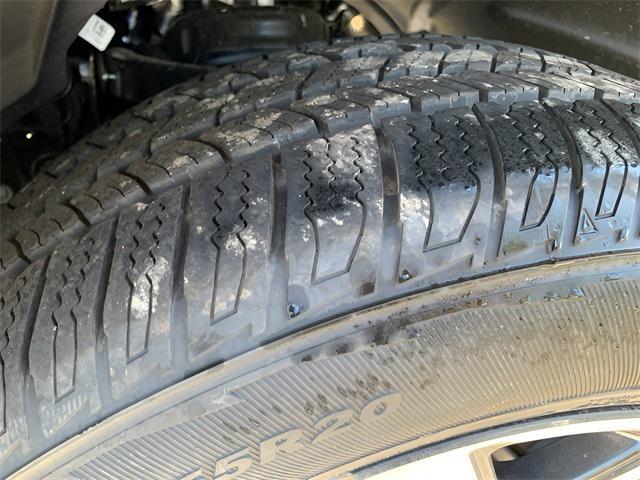 Photo of 2025 Diamond Black Crystal Pearlcoat RAM 1500
