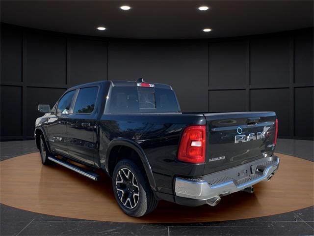 Photo of 2025 Diamond Black Crystal Pearlcoat RAM 1500