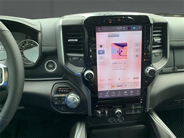 Photo of 2025 Diamond Black Crystal Pearlcoat RAM 1500