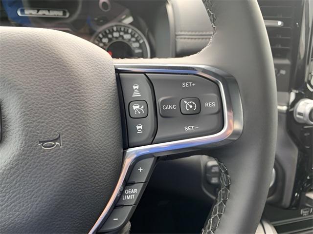 Photo of 2025 Diamond Black Crystal Pearlcoat RAM 1500