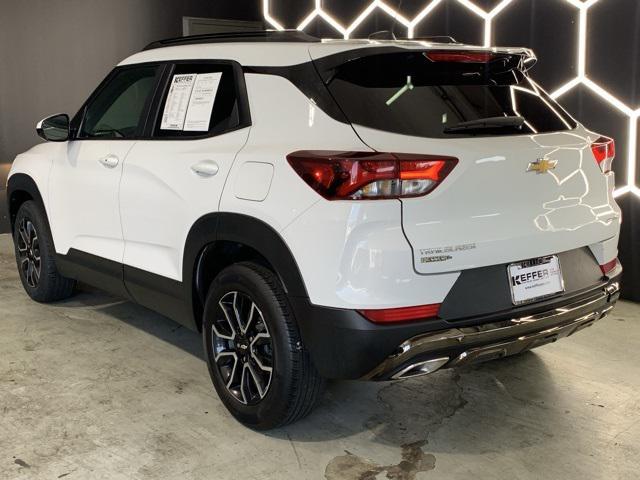 Photo of 2023 Summit White Chevrolet Trailblazer