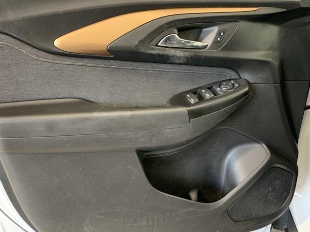 Photo of 2023 Summit White Chevrolet Trailblazer