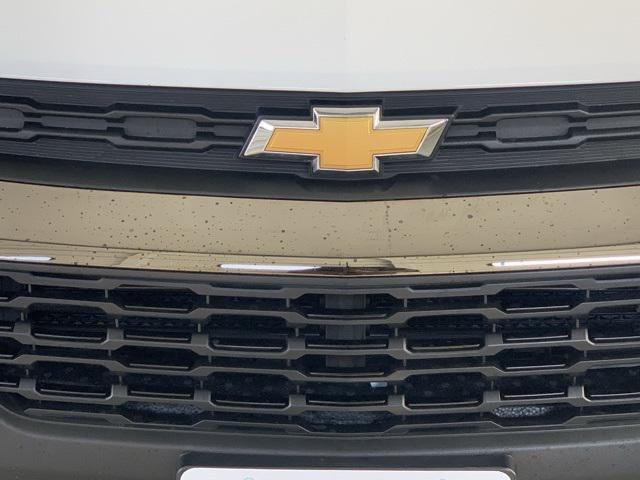 Photo of 2023 Summit White Chevrolet Trailblazer