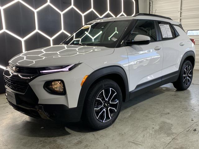 Photo of 2023 Summit White Chevrolet Trailblazer