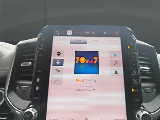 Photo of 2025 Diamond Black Crystal Pearlcoat RAM 1500