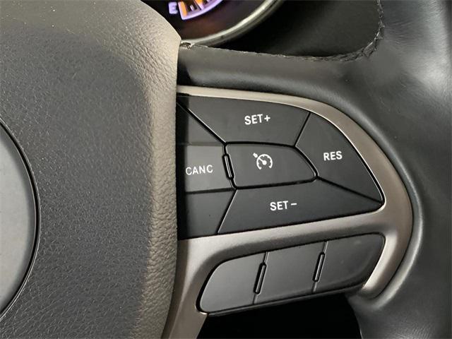 Photo of 2020 Bright White Clearcoat Jeep Grand Cherokee