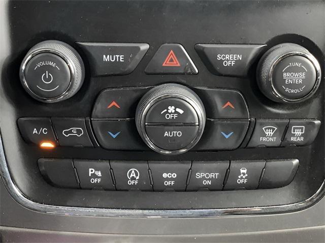 Photo of 2020 Bright White Clearcoat Jeep Grand Cherokee