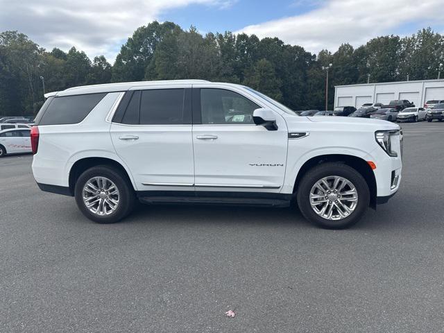 Photo of 2024 Summit White GMC Yukon