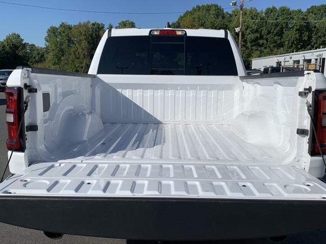 Photo of 2025 Bright White Clearcoat RAM 1500