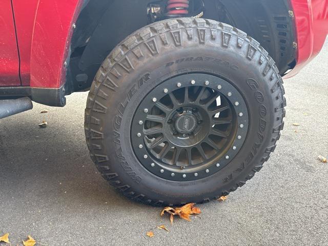 Photo of 2016 Barcelona Red Metallic Toyota 4Runner