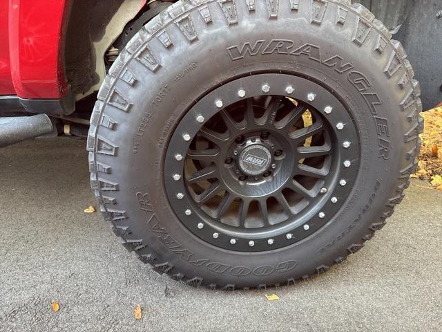 Photo of 2016 Barcelona Red Metallic Toyota 4Runner