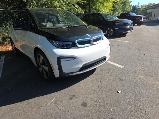 Photo of 2019 Capparis White w/BMW i Frozen Blue Accent BMW i3