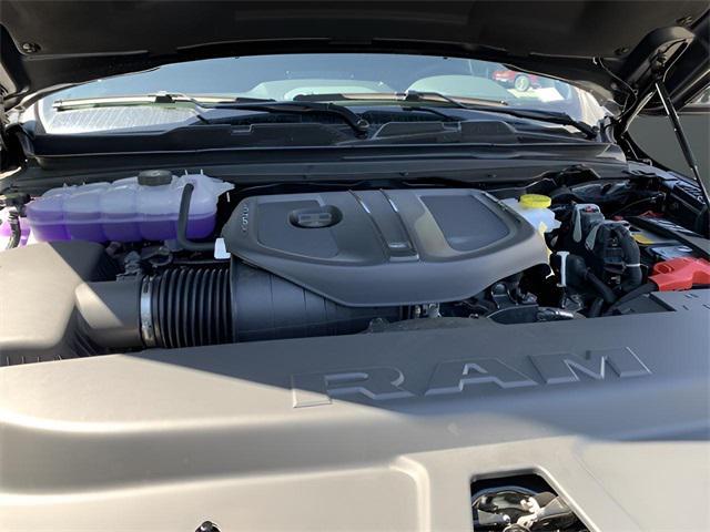 Photo of 2025 Granite Crystal Metallic Clearcoat RAM 1500