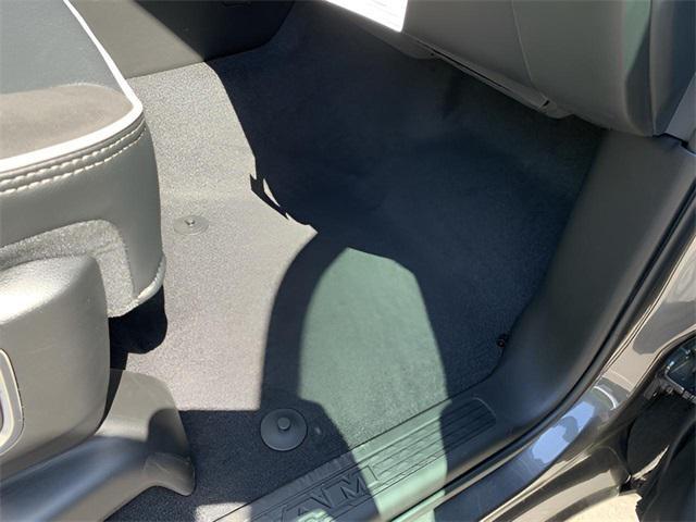 Photo of 2025 Granite Crystal Metallic Clearcoat RAM 1500