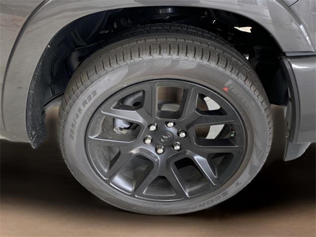 Photo of 2025 Granite Crystal Metallic Clearcoat RAM 1500