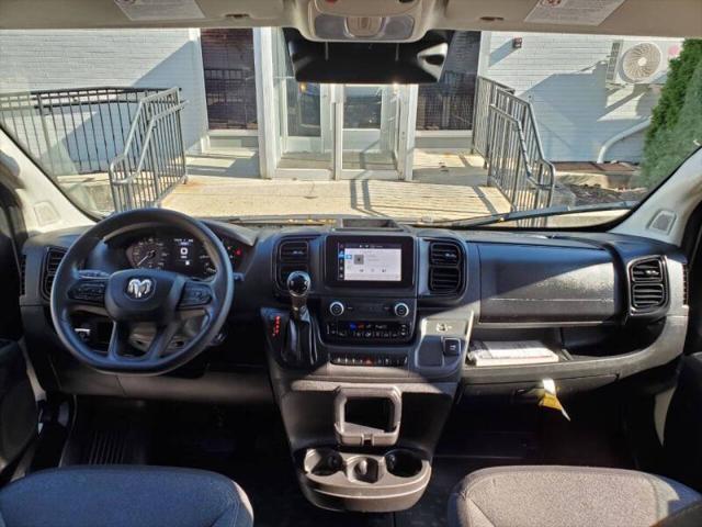 Photo of 2025 White RAM ProMaster 2500