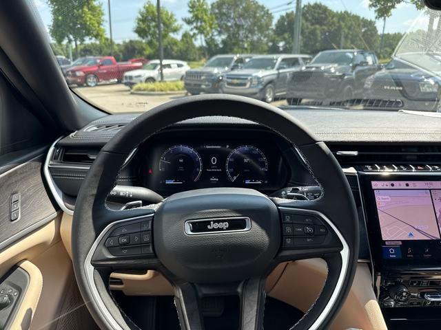 Photo of 2025 Velvet Red Pearlcoat Jeep Grand Cherokee L