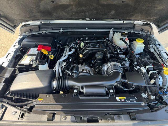 Photo of 2023 Silver Zynith Clearcoat Jeep Gladiator
