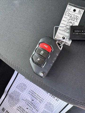 Photo of 2023 Silver Zynith Clearcoat Jeep Gladiator