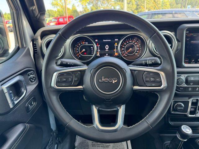 Photo of 2023 Silver Zynith Clearcoat Jeep Gladiator
