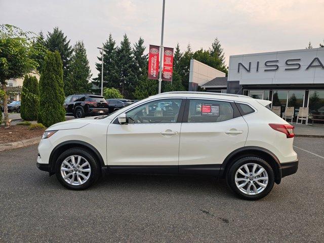 Photo of 2022 White Nissan Rogue Sport