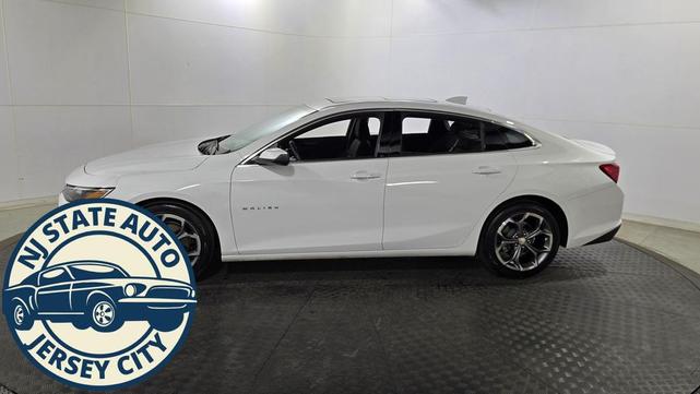 Photo of 2024 Summit White Chevrolet Malibu