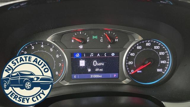 Photo of 2021 Iridescent Pearl Tricoat Chevrolet Traverse
