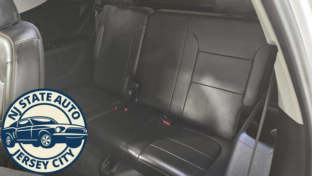 Photo of 2021 Iridescent Pearl Tricoat Chevrolet Traverse
