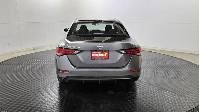 Photo of 2025 Gun Metallic Nissan Sentra