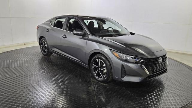 Photo of 2025 Gun Metallic Nissan Sentra