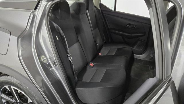 Photo of 2025 Gun Metallic Nissan Sentra