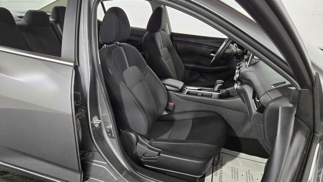 Photo of 2025 Gun Metallic Nissan Sentra