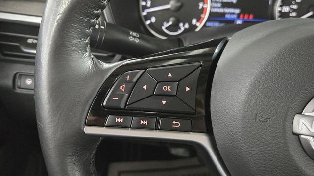 Photo of 2023 Brilliant Silver Metallic Nissan Altima