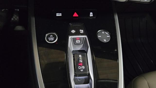 Photo of 2023 Glacier White Audi Q4 e-tron