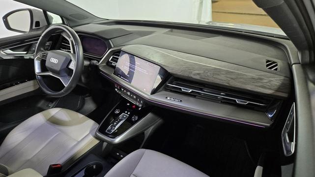 Photo of 2023 Glacier White Audi Q4 e-tron