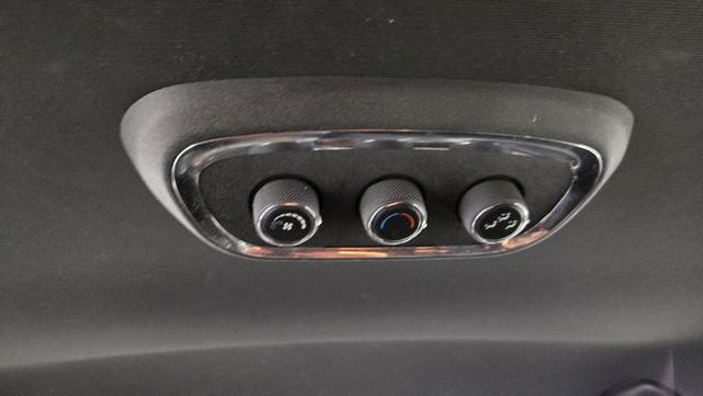 Photo of 2020 DB Black Crystal Clearcoat Dodge Durango